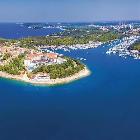 Prázdninový dům Cozy In With Kitchen Pula