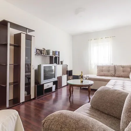 Cozy In With Kitchen Holiday home
