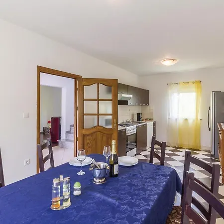 Cozy In With Kitchen Holiday home *